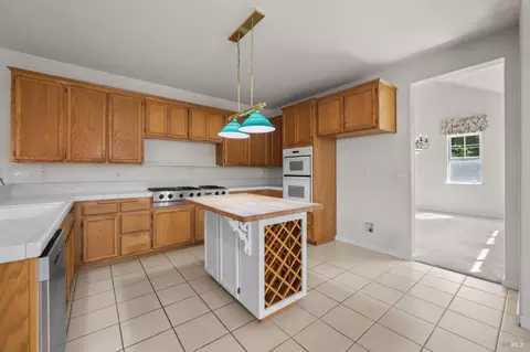 Kitchen - 1109 Jennifer Ln, Windsor, CA 95492 photo 1 of 3