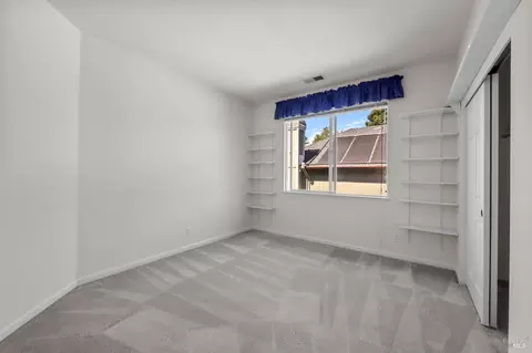 Bedroom - 1109 Jennifer Ln, Windsor, CA 95492 photo 5 of 9