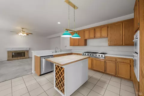 Kitchen - 1109 Jennifer Ln, Windsor, CA 95492 photo 3 of 3