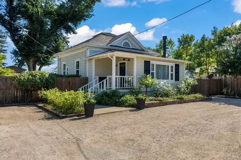 1121 Rutherford Rd, Napa, CA 94558