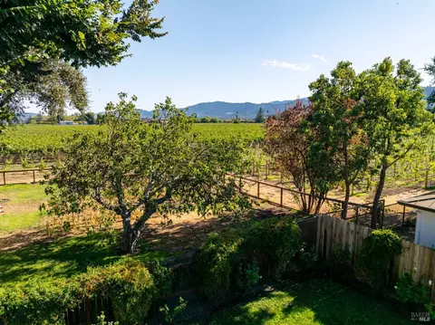 Exterior - 1121 Rutherford Rd, Napa, CA 94558 photo 7 of 18