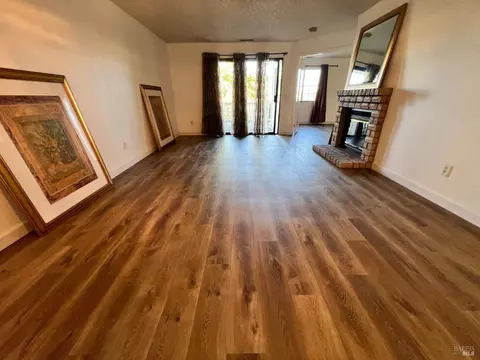 Living - 105 Devonwood, Hercules, CA 94547 photo 2 of 7