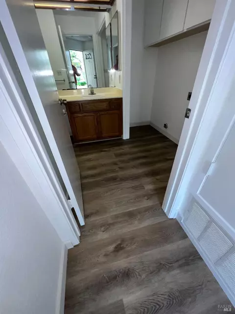 Entry Way - 105 Devonwood, Hercules, CA 94547 photo 3 of 4