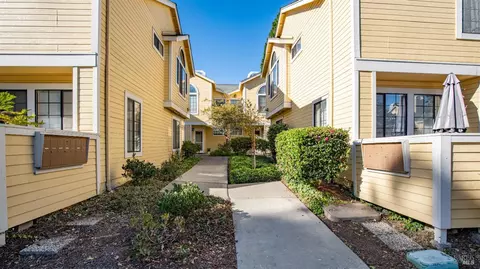 105 Devonwood, Hercules, CA 94547