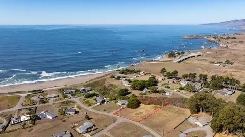 225 Los Santos Dr, Bodega Bay, CA 94923