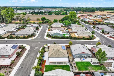 View/Area - 970 Camelia Dr, Dixon, CA 95620 photo 4 of 7