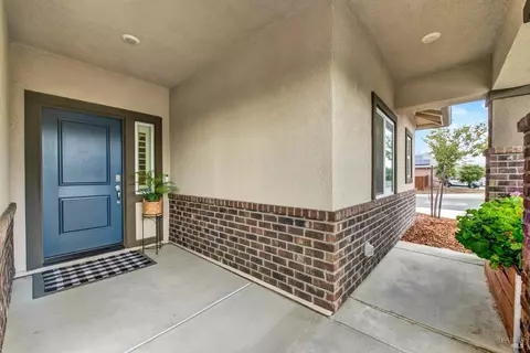 Entry Way - 970 Camelia Dr, Dixon, CA 95620 photo 1 of 7