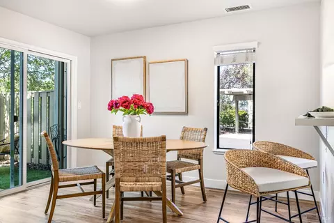 Dining - 2 Fielding Cir, Mill Valley, CA 94941 photo 1 of 3