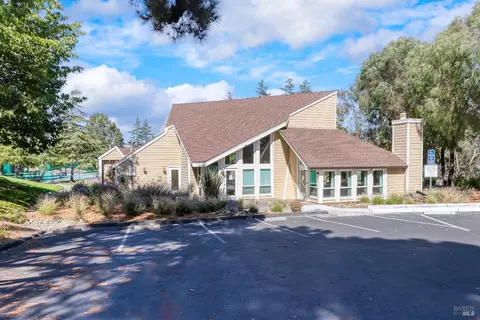 Exterior - 2 Fielding Cir, Mill Valley, CA 94941 photo 6 of 8