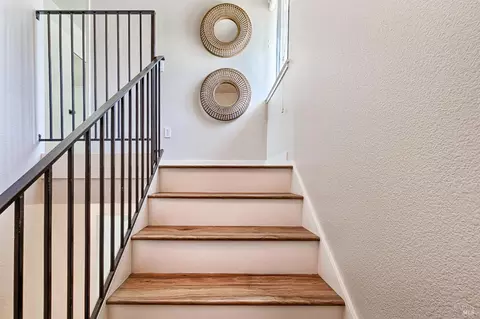 Entry Way - 2 Fielding Cir, Mill Valley, CA 94941 photo 3 of 4