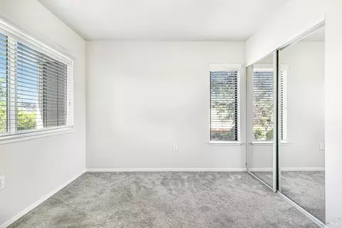 Bedroom - 2 Fielding Cir, Mill Valley, CA 94941 photo 6 of 7
