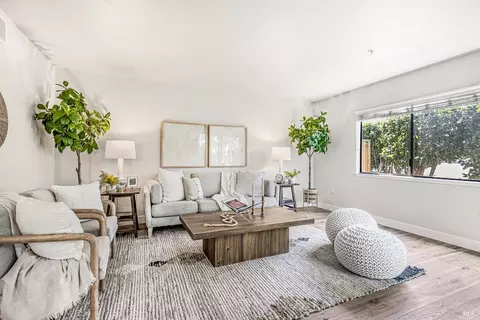 Living - 2 Fielding Cir, Mill Valley, CA 94941 photo 2 of 4