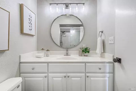 Bath - 2 Fielding Cir, Mill Valley, CA 94941 photo 3 of 8