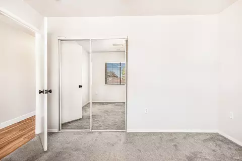Bedroom - 2 Fielding Cir, Mill Valley, CA 94941 photo 4 of 7