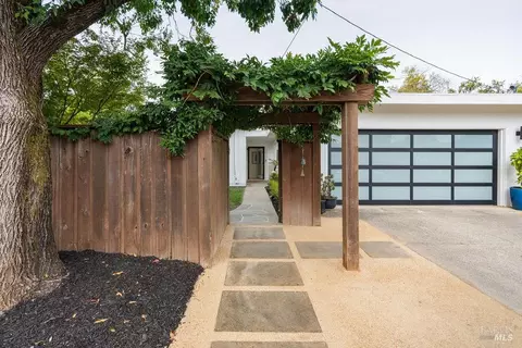 Exterior - 82 Meadow Dr, Mill Valley, CA 94941 photo 9 of 12