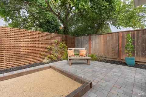 Exterior - 82 Meadow Dr, Mill Valley, CA 94941 photo 7 of 12