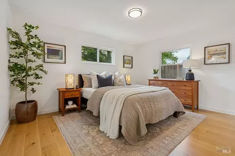 Bedroom - 82 Meadow Dr, Mill Valley, CA 94941 photo 5 of 6