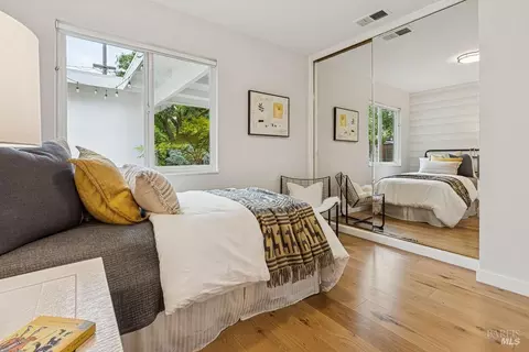 Bedroom - 82 Meadow Dr, Mill Valley, CA 94941 photo 2 of 6
