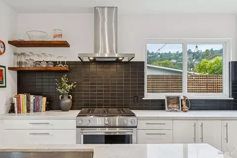 Kitchen - 82 Meadow Dr, Mill Valley, CA 94941 photo 4 of 4