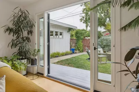 Exterior - 82 Meadow Dr, Mill Valley, CA 94941 photo 3 of 12