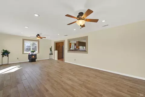 Living - 4650 Udell Rd, Vacaville, CA 95688 photo 1 of 8