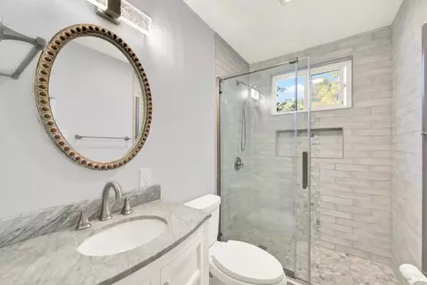Bath - 4650 Udell Rd, Vacaville, CA 95688 photo 2 of 3