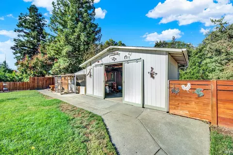 Exterior - 4650 Udell Rd, Vacaville, CA 95688 photo 10 of 26
