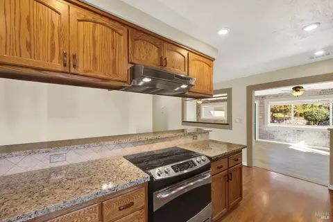 Kitchen - 4650 Udell Rd, Vacaville, CA 95688 photo 7 of 7