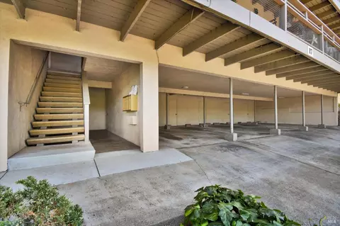 Exterior - 17 Roque Moraes Ct, Mill Valley, CA 94941 photo 4 of 4