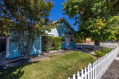 700 W A St, Dixon, CA 95620 photo 4