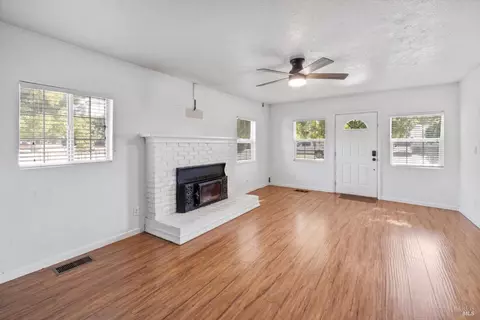 700 W A St, Dixon, CA 95620 photo 11
