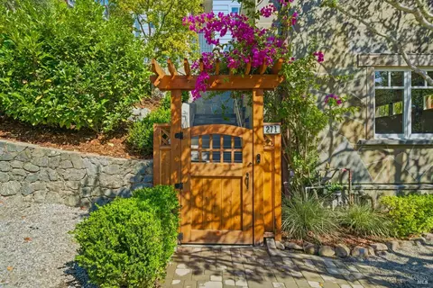 271 Oakdale Ave, Mill Valley, CA 94941