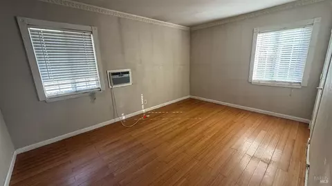 Bedroom - 1046 Maple Ave, Vallejo, CA 94591 photo 2 of 2