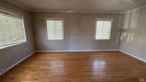 Living - 1046 Maple Ave, Vallejo, CA 94591 photo 1 of 1