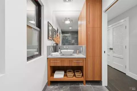 Bath - 205 Elinor Ave, Mill Valley, CA 94941 photo 6 of 8