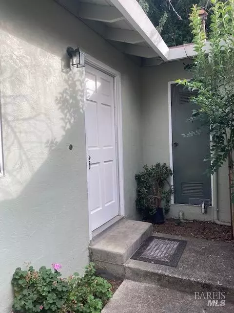 1633-1635 Ignacio Blvd, Novato, CA 94949 photo 2