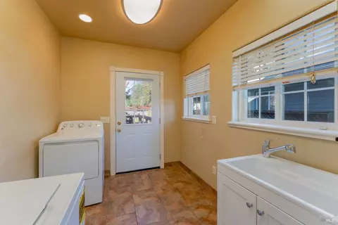 372 Coast St, Willits, CA 95490 photo 16