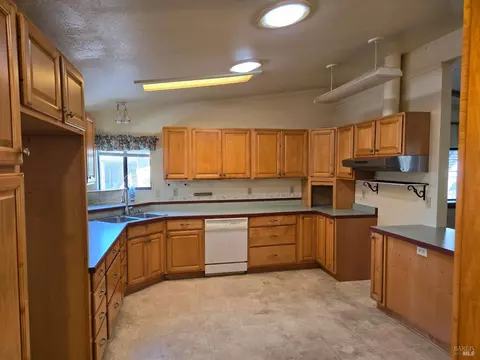 23 Blanco Pl, Ukiah, CA 95482 photo 3