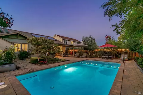 Exterior - 2067 Morlan Dr, Napa, CA 94558 photo 5 of 11