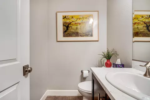 Bath - 2067 Morlan Dr, Napa, CA 94558 photo 2 of 3