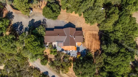 1500 Woodway Ln, Redwood Valley, CA 95470