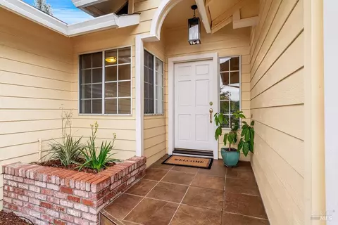 6167 Tamara Ln, Windsor, CA 95492 photo 3