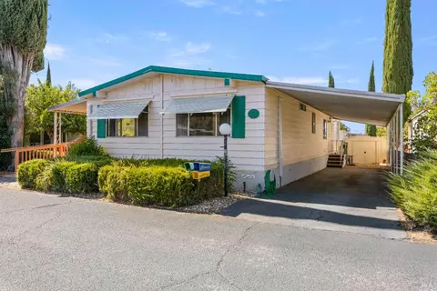 400 Sulphur Bank Dr #73, Clearlake Oaks, CA 95423