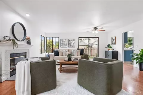 314 Michael Dr, Santa Rosa, CA 95401