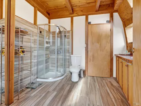 Bath - 2333 Guntley Rd, Philo, CA 95466 photo 1 of 3