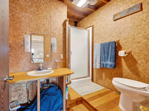 Bath - 2333 Guntley Rd, Philo, CA 95466 photo 3 of 3