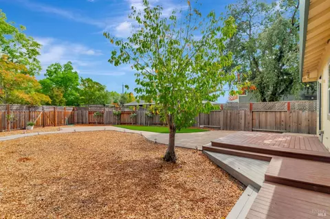 1101 Rochioli Dr, Windsor, CA 95492 photo 8