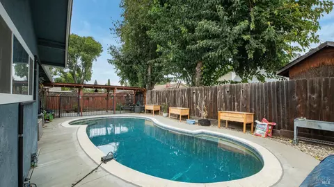Exterior - 259 Bowline Dr, Vacaville, CA 95687 photo 9 of 10