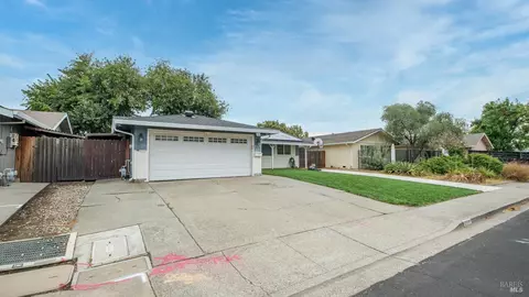 259 Bowline Dr, Vacaville, CA 95687