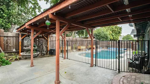 Exterior - 259 Bowline Dr, Vacaville, CA 95687 photo 5 of 10
